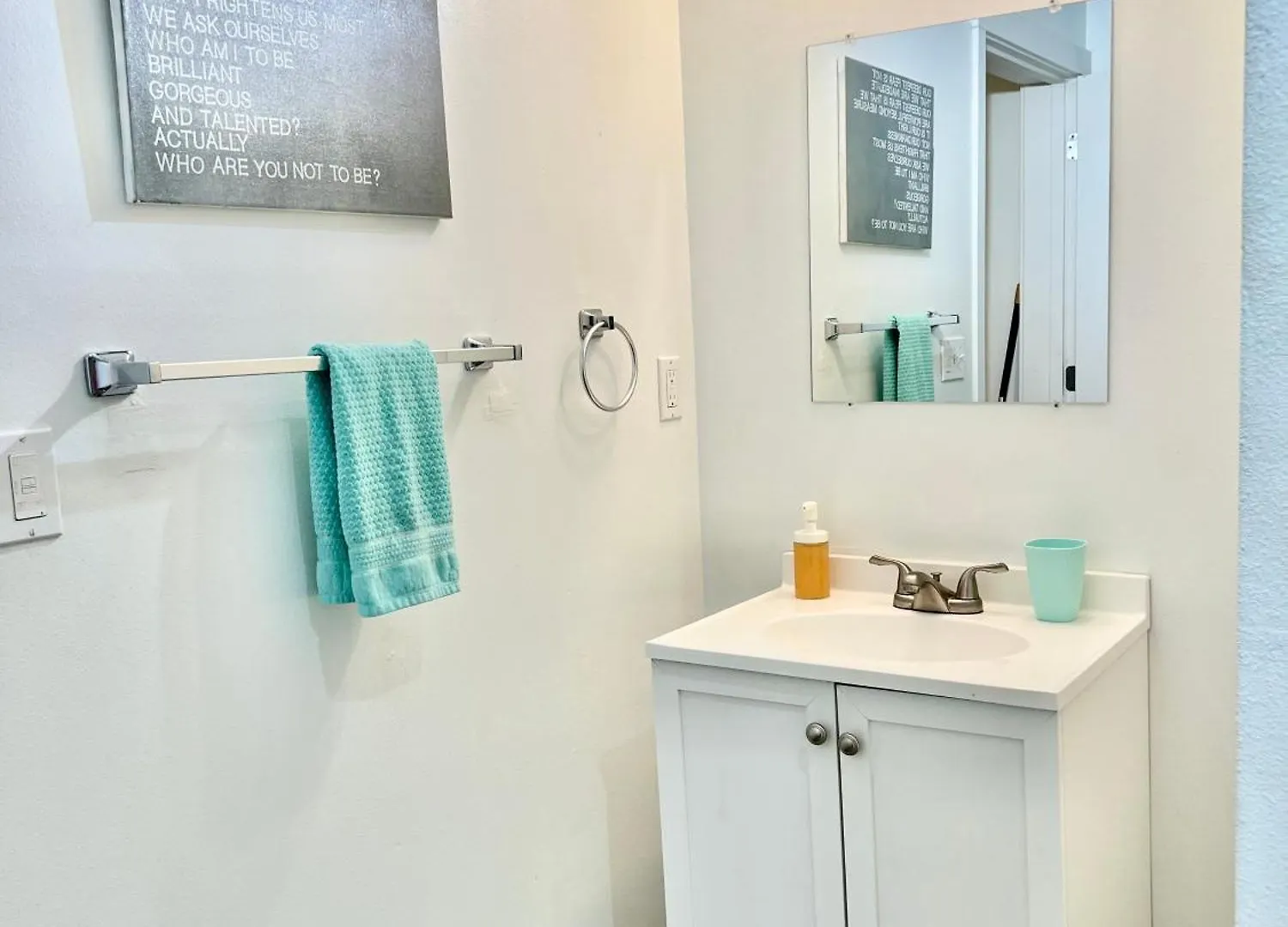 Private Room With Shared Bathroom On The 1St Floor 10 Minutes Walk To University Of Washington Seattle 0*,